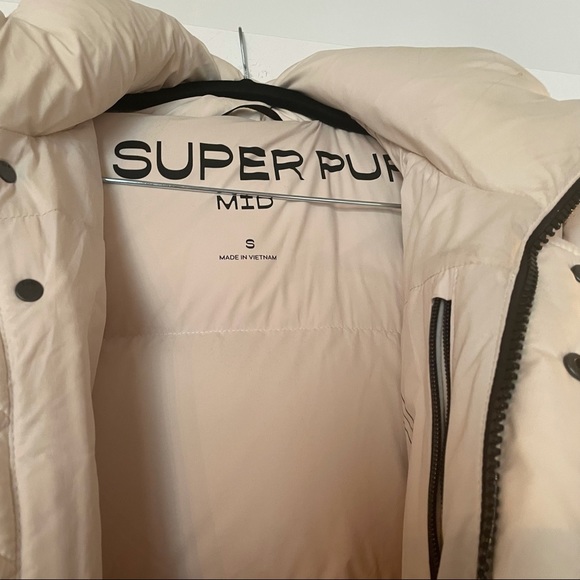 Aritzia Super Puff Mid Length Matte Pearl - Picture 6 of 11